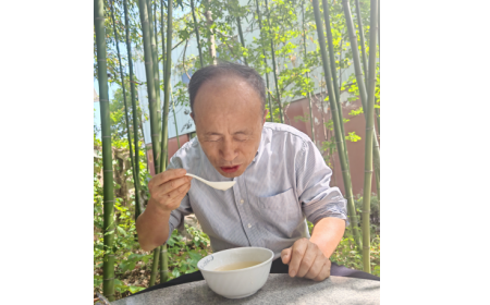 2025 健康飲食趨勢：天然食材成主流，隨州葛根粉走進(jìn)老年人餐桌