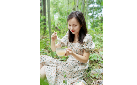 為何99%漂亮女性每天都在喝一杯有機野生葛根粉？